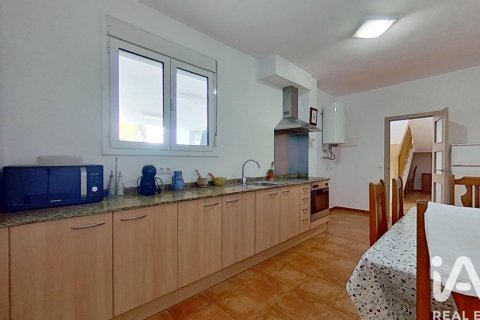 Talo vuokrattavana Roda de Berà, Tarragona, Espanja, 4 makuuhuonetta, 296 m2 No. 173405 - kuva 21
