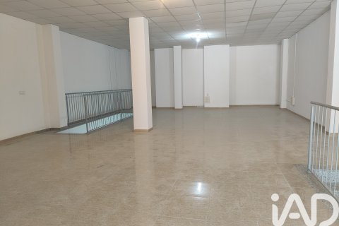 Propiedad comercial en alquiler en Pineda de Mar, Barcelona, España 322 m2 No. 173406 - foto 5