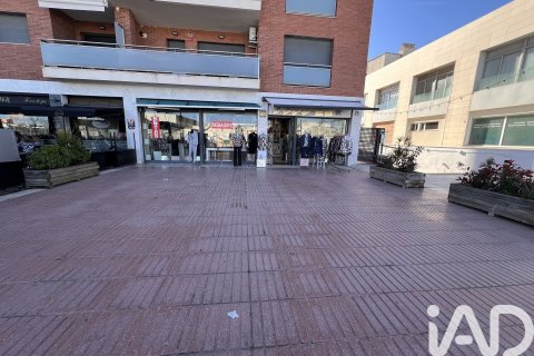 Proprietà commerciale a Cunit, Tarragona, Spagna 2 camere da letto, 79 mq. N° 173402