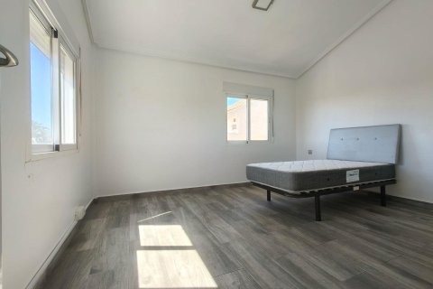 Triplex for sale Torrevieja, Alicante, Spain 2 bedrooms, 95 sq.m. No. 133021 - photo 28