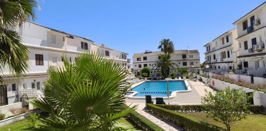 Triplex Torrevieja, Alicante, Spain 2 bedrooms, 95 sq.m. No. 133021