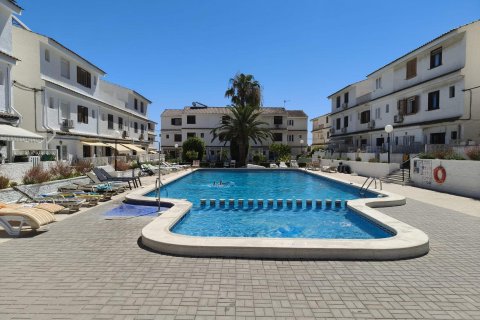 Triplex for sale Torrevieja, Alicante, Spain 2 bedrooms, 95 sq.m. No. 133021 - photo 2