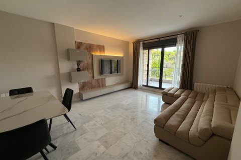 Apartment for rent Alicante, Spain 2 bedrooms, 95 sq.m. No. 133020 - photo 4