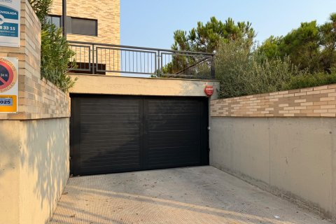 Apartment for rent Alicante, Spain 2 bedrooms, 95 sq.m. No. 133020 - photo 26