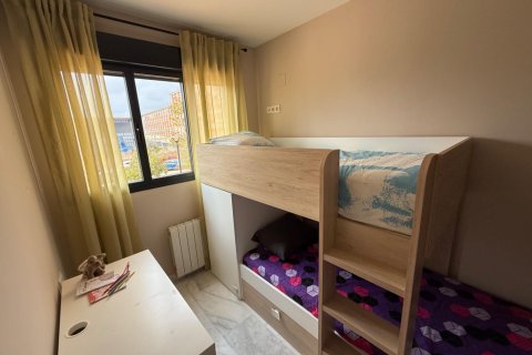 Apartment for rent Alicante, Spain 2 bedrooms, 95 sq.m. No. 133020 - photo 9