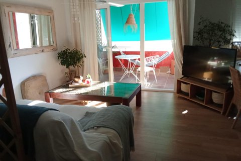 Apartment for sale Alicante, Spain 2 bedrooms, 74 sq.m. No. 133022 - photo 2