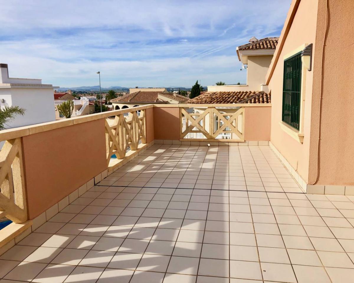 Villa à Ciudad Quesada, Alicante, Espagne 4 chambres, 190 m2 No. 79071