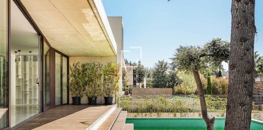 Villa i Sant Cugat Del Valles, Barcelona, Spanien 6 sovrum, 600 kvm. Nr. 150887