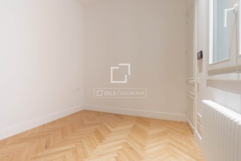 Apartament w Barcelona, Hiszpania 2 sypialnie, 140 mkw. nr 150885 – zdjęcie 12