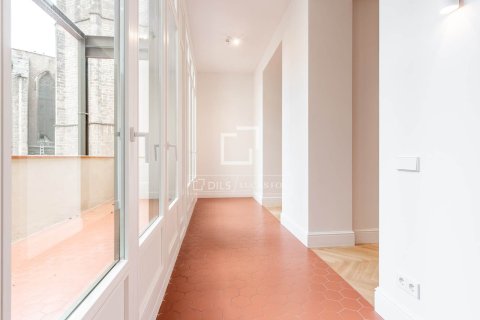 Apartament w Barcelona, Hiszpania 2 sypialnie, 140 mkw. nr 150885 – zdjęcie 22