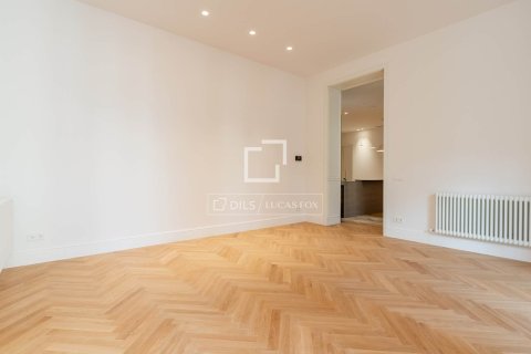 Apartament w Barcelona, Hiszpania 2 sypialnie, 140 mkw. nr 150885 – zdjęcie 15