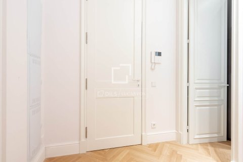 Apartament w Barcelona, Hiszpania 2 sypialnie, 140 mkw. nr 150885 – zdjęcie 30