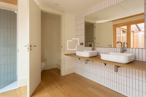 Apartment for sale in Barcelona, Spain 2 bedrooms, 109 sq.m. No. 150881 - photo 29