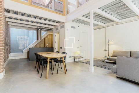 Apartamento en venta en Barcelona, España 2 dormitorios, 109 m2 No. 150881 - foto 3