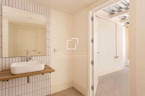 Apartment for sale in Barcelona, Spain 2 bedrooms, 109 sq.m. No. 150881 - photo 7