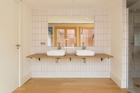 Apartment for sale in Barcelona, Spain 2 bedrooms, 109 sq.m. No. 150881 - photo 30