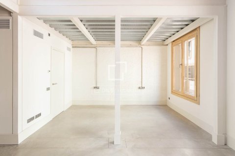 Apartment for sale in Barcelona, Spain 2 bedrooms, 109 sq.m. No. 150881 - photo 5