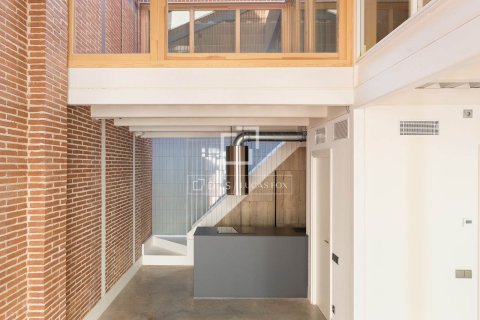 Apartment for sale in Barcelona, Spain 2 bedrooms, 109 sq.m. No. 150881 - photo 16