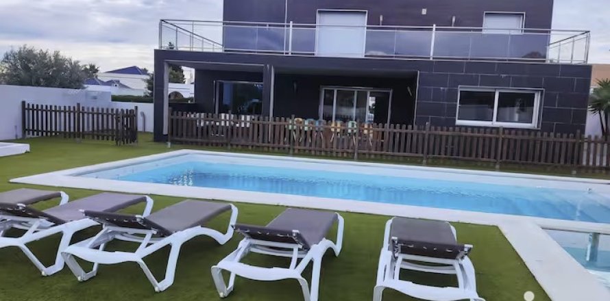 Дом в Пенискола, Кастельон, Испания 6 спален, 500м2 №153682