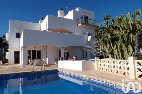 Talo Santanyi, Mallorca, Espanja 7 makuuhuonetta, 253 m2 No. 153684