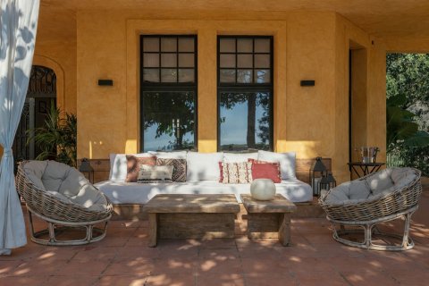 Dom w Sant Andreu de Llavaneres, Barcelona, Hiszpania 5 sypialni, 900 mkw. nr 160974 – zdjęcie 12