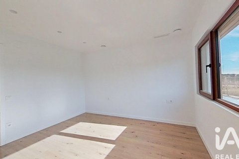 Hus till salu i Tordera, Barcelona, Spanien 3 sovrum, 136 kvm. Nr. 152307 - foto 25