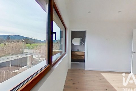 Hus till salu i Tordera, Barcelona, Spanien 3 sovrum, 136 kvm. Nr. 152307 - foto 22