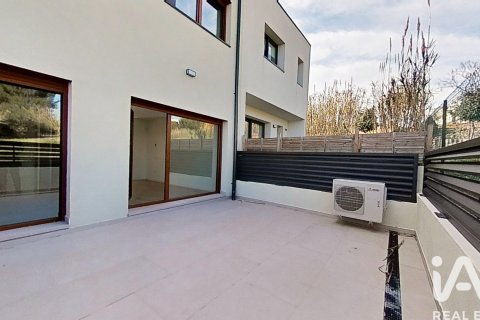 Hus till salu i Tordera, Barcelona, Spanien 3 sovrum, 136 kvm. Nr. 152307 - foto 5