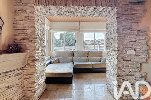 Продажа дома в Эль-Вендрель, Таррагона, Испания 5 спален, 301м2 №152309 - фото 25