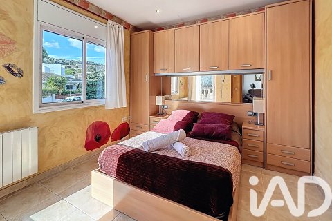 Продажа дома в Эль-Вендрель, Таррагона, Испания 5 спален, 301м2 №152309 - фото 21