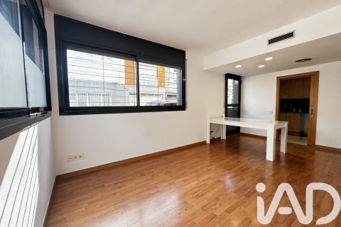 Huoneisto myytävänä Sabadell, Barcelona, Espanja, 2 makuuhuonetta, 75 m2 No. 152308 - kuva 4