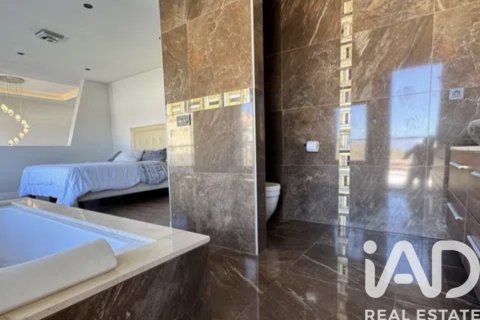 Dom w Adeje, Tenerife, Hiszpania 5 sypialni, 456 mkw. nr 152312 – zdjęcie 21