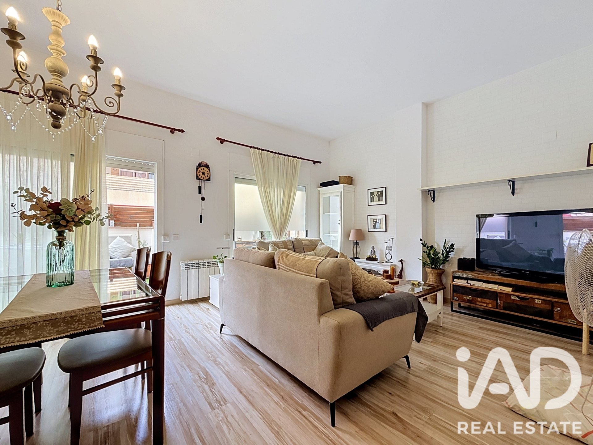 Apartamento en Sant Cugat del Vallès, Barcelona, España 3 dormitorios, 106 m2 No. 195045