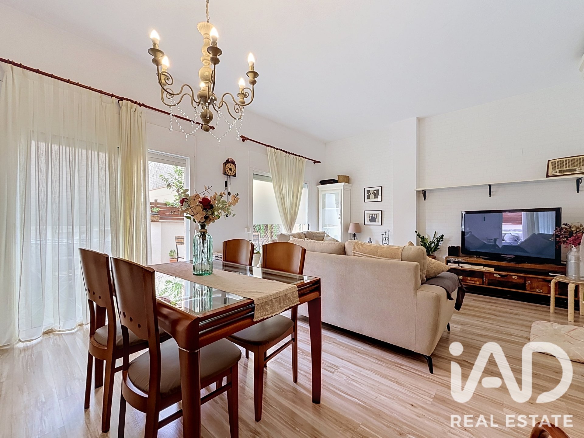 Apartamento en Sant Cugat del Vallès, Barcelona, España 3 dormitorios, 106 m2 No. 195045
