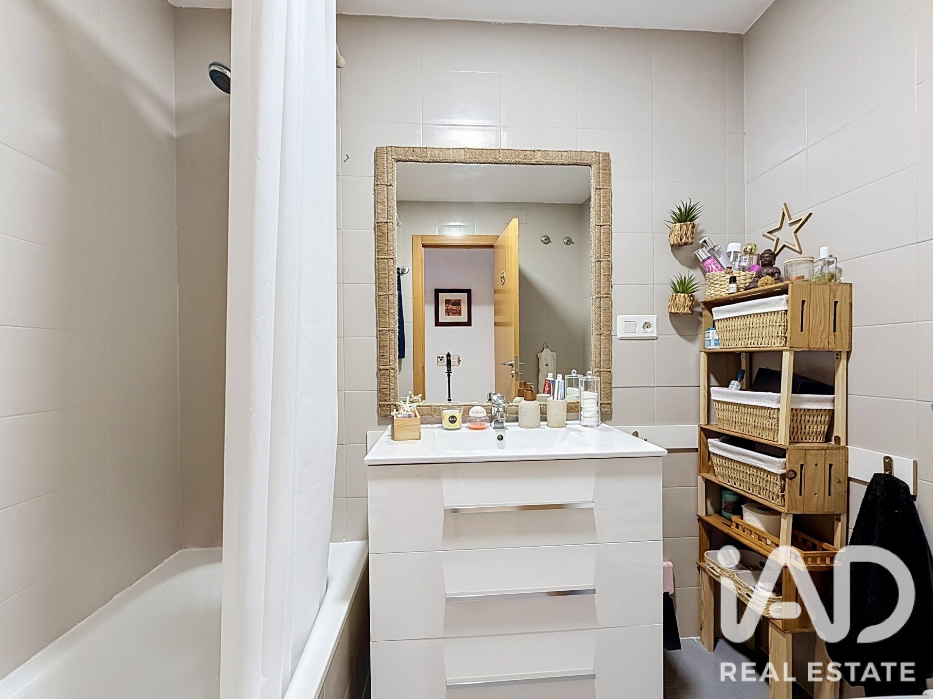 Apartamento en Sant Cugat del Vallès, Barcelona, España 3 dormitorios, 106 m2 No. 195045