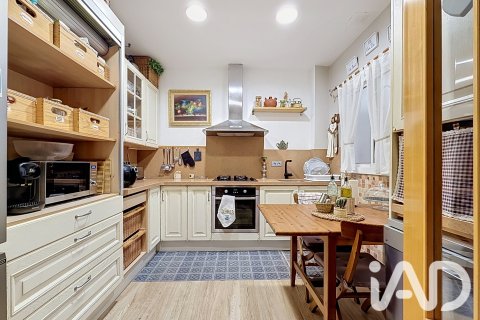 Продажа квартиры в Сан-Кугат-дель-Вальес, Барселона, Испания 3 спальни, 106м2 №195045 - фото 29