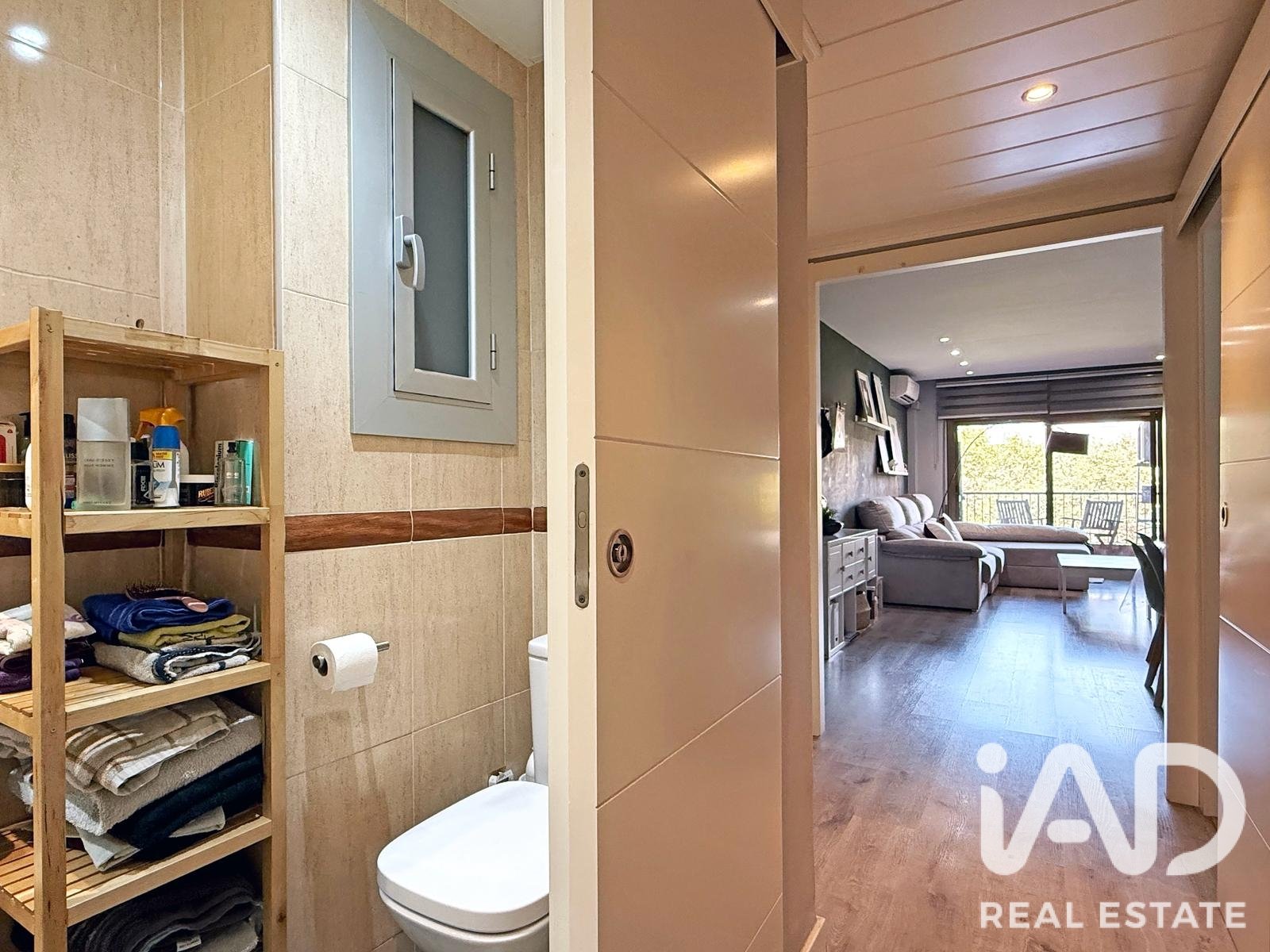 Apartament w Barcelona, Hiszpania 4 sypialnie, 104 mkw. nr 195046