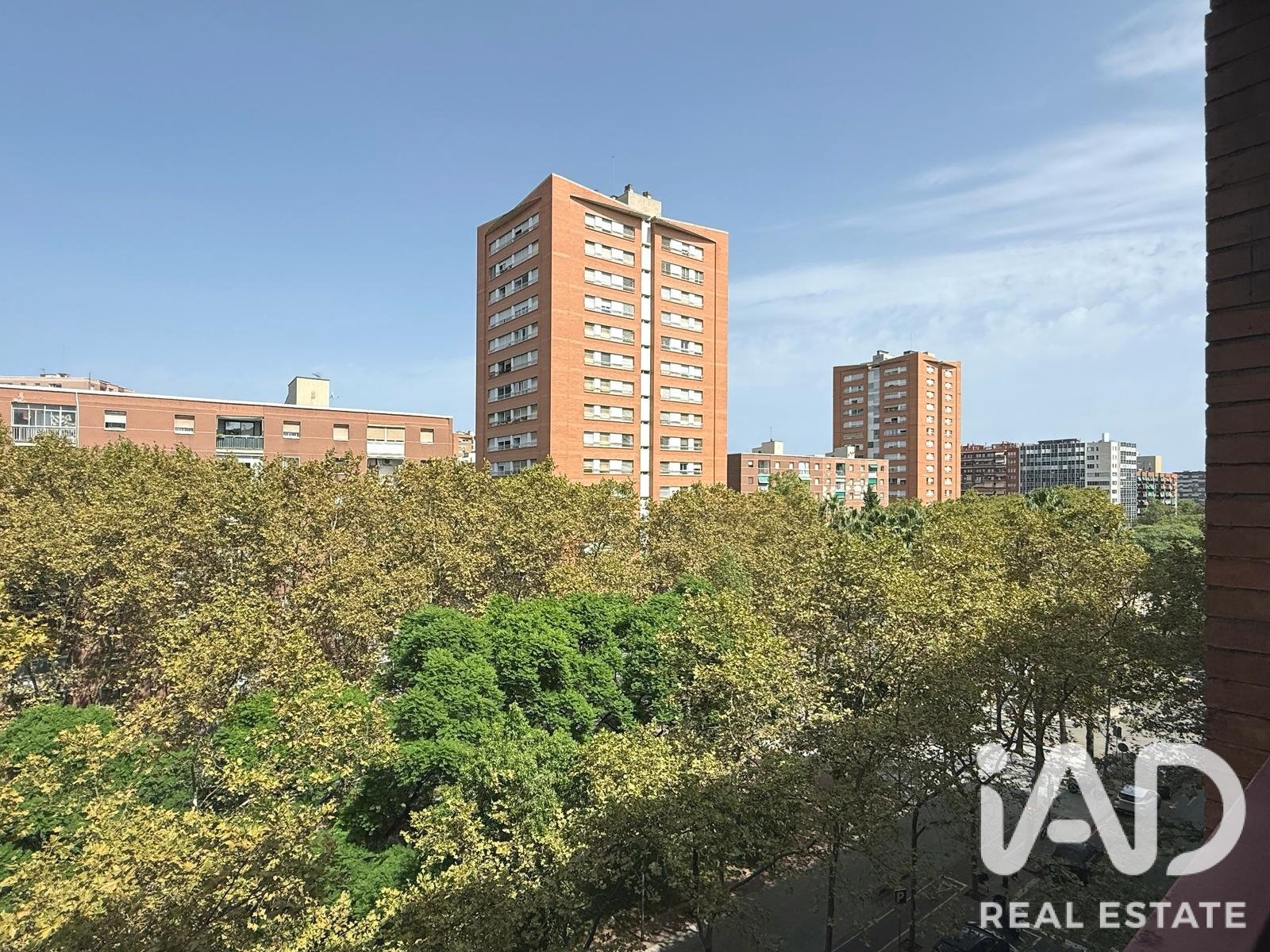 Apartament w Barcelona, Hiszpania 4 sypialnie, 104 mkw. nr 195046