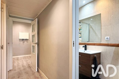 Продажа квартиры в Барселона, Испания 4 спальни, 104м2 №195046 - фото 3