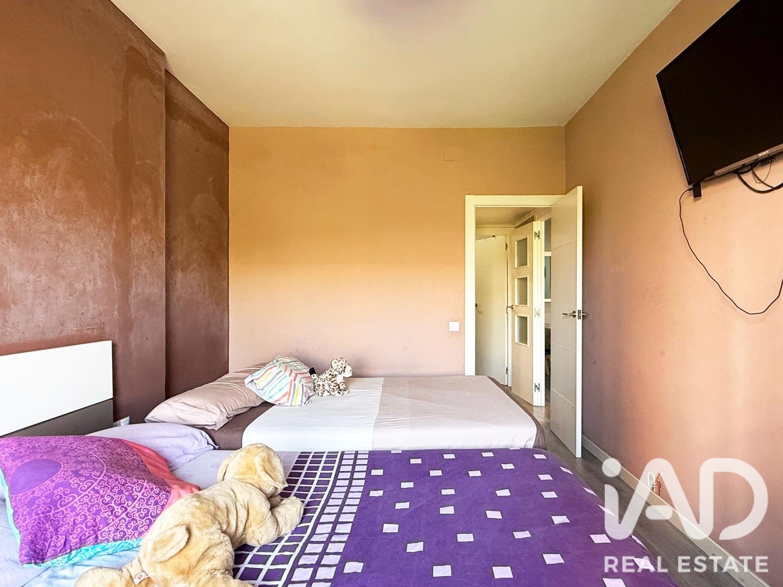 Apartament w Barcelona, Hiszpania 4 sypialnie, 104 mkw. nr 195046
