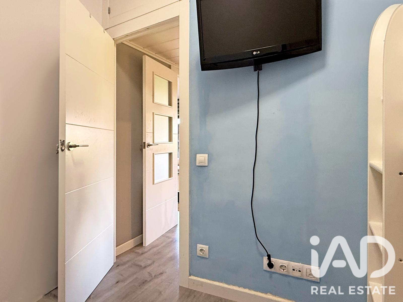 Apartament w Barcelona, Hiszpania 4 sypialnie, 104 mkw. nr 195046