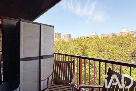 Продажа квартиры в Барселона, Испания 4 спальни, 104м2 №195046 - фото 15