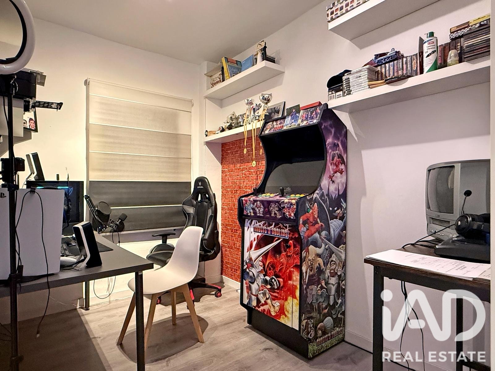 Apartament w Barcelona, Hiszpania 4 sypialnie, 104 mkw. nr 195046