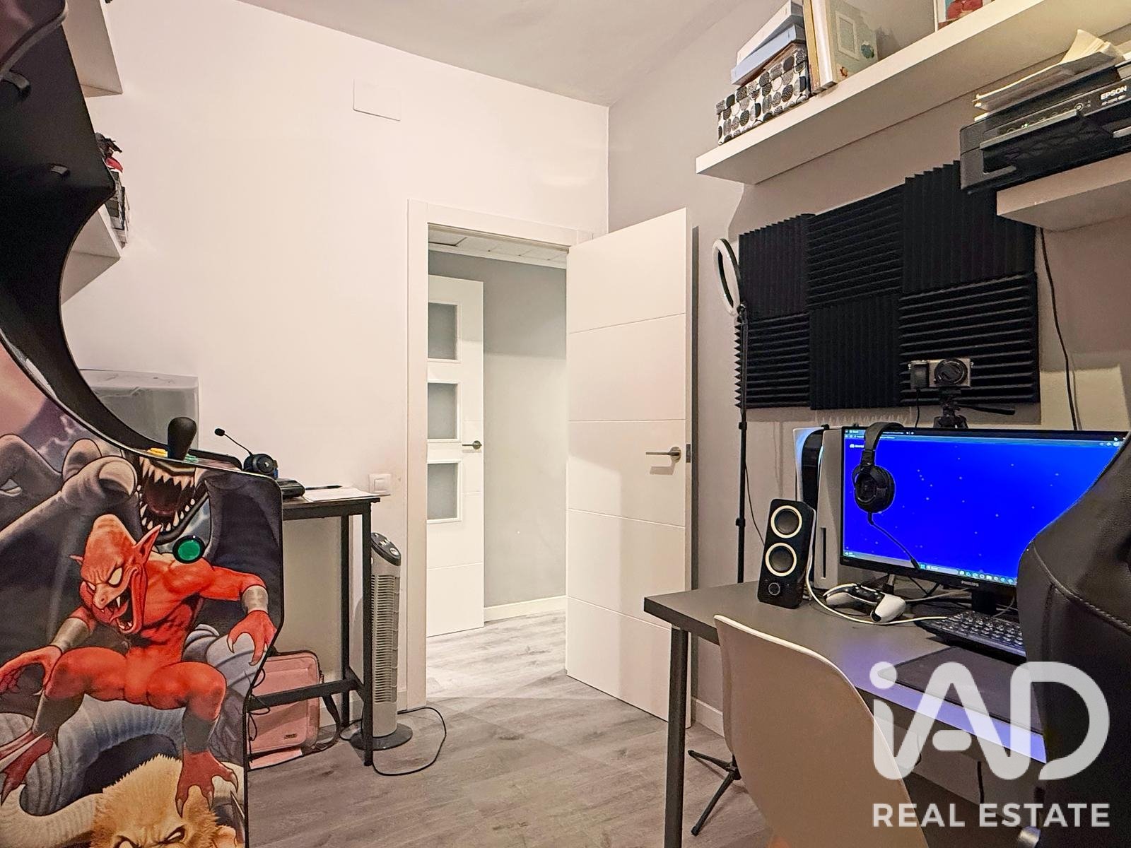 Apartament w Barcelona, Hiszpania 4 sypialnie, 104 mkw. nr 195046
