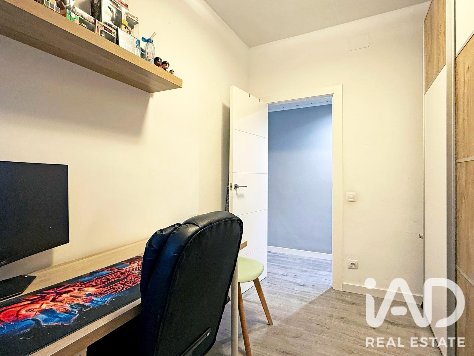 Apartament w Barcelona, Hiszpania 4 sypialnie, 104 mkw. nr 195046