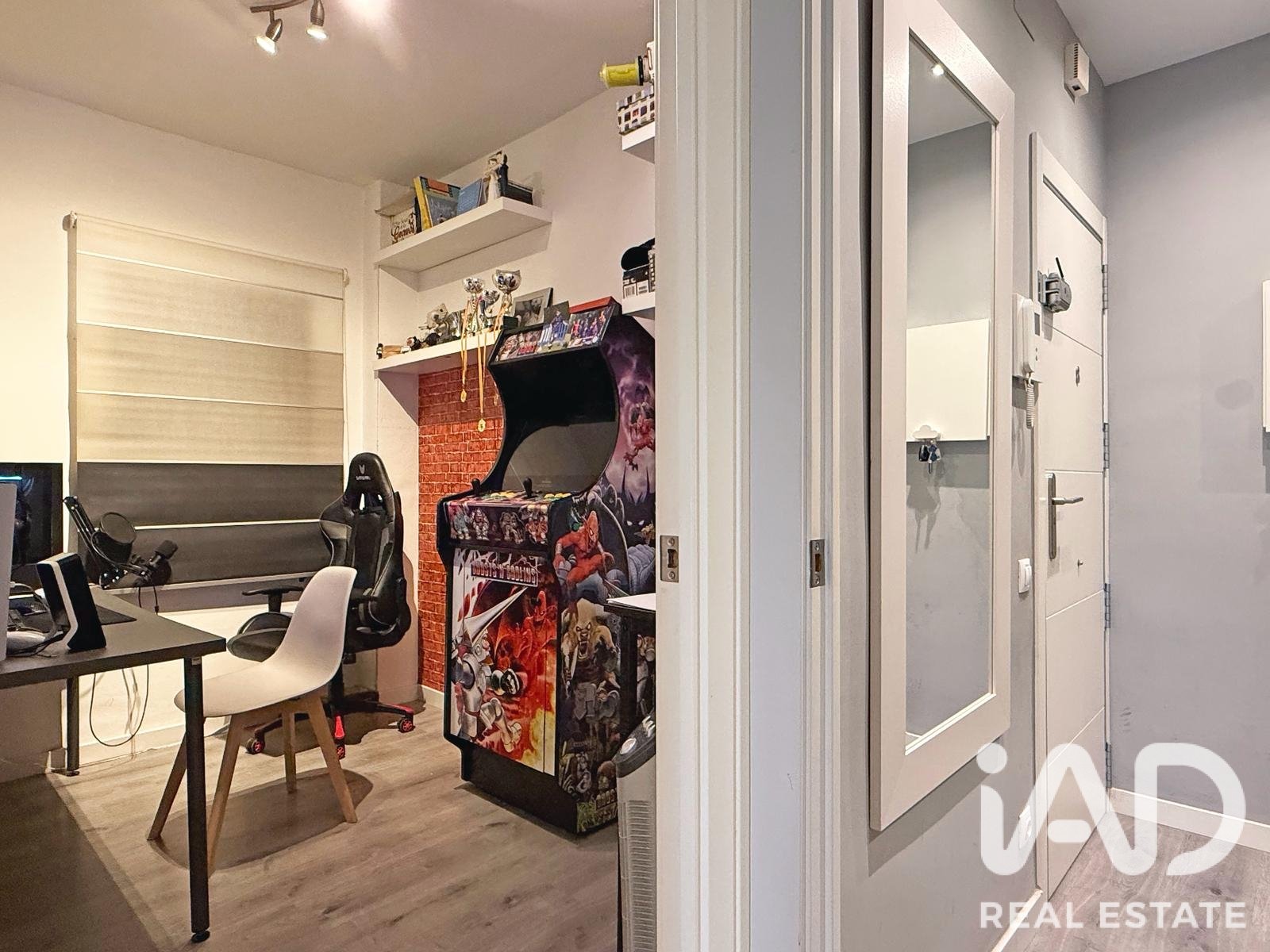 Apartament w Barcelona, Hiszpania 4 sypialnie, 104 mkw. nr 195046