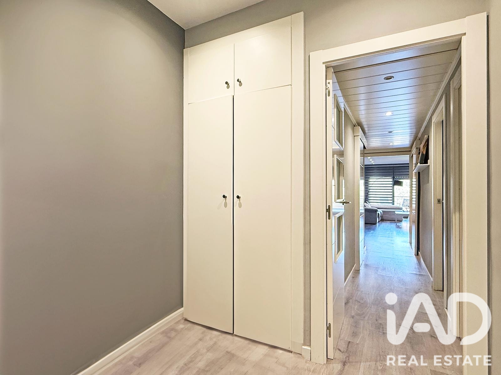 Apartament w Barcelona, Hiszpania 4 sypialnie, 104 mkw. nr 195046