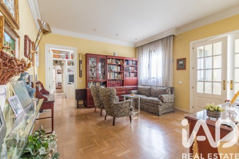 Apartment à vendre à Madrid, Espagne, 4 chambres, 142 m2 No. 188280 - photo 4