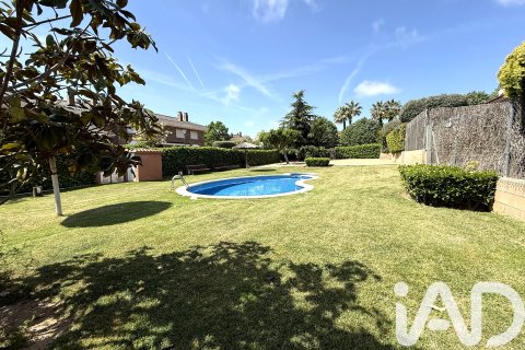 House à vendre à Sant Andreu de Llavaneres, Barcelona, Espagne, 5 chambres, 247 m2 No. 188281 - photo 2