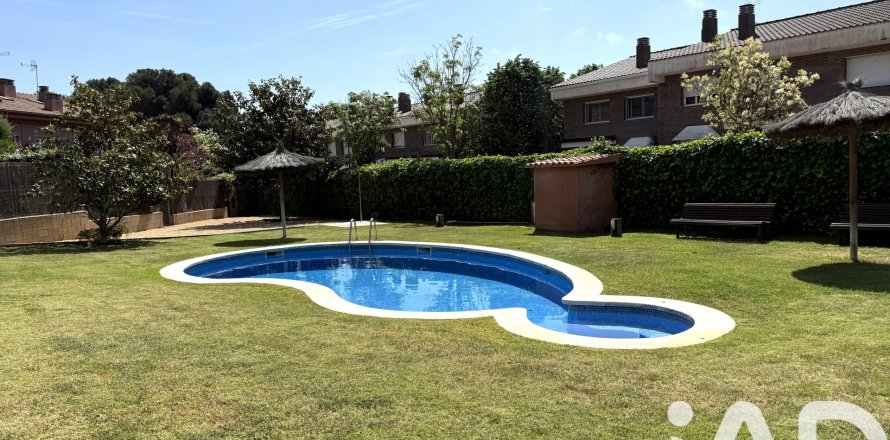 House à Sant Andreu de Llavaneres, Barcelona, Espagne 5 chambres, 247 m2 No. 188281
